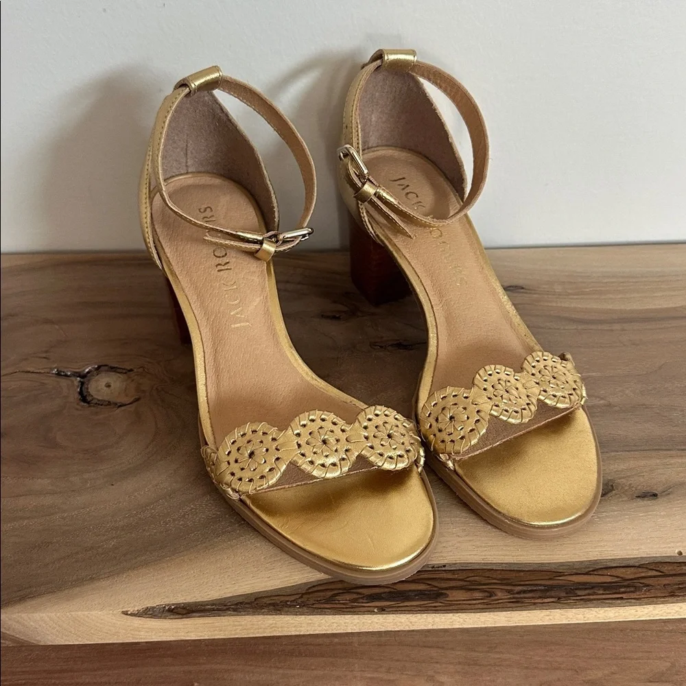 Like New! Jack Rogers Lauren Ankle Strap in Gold Size 6M - Picture 3 of 5